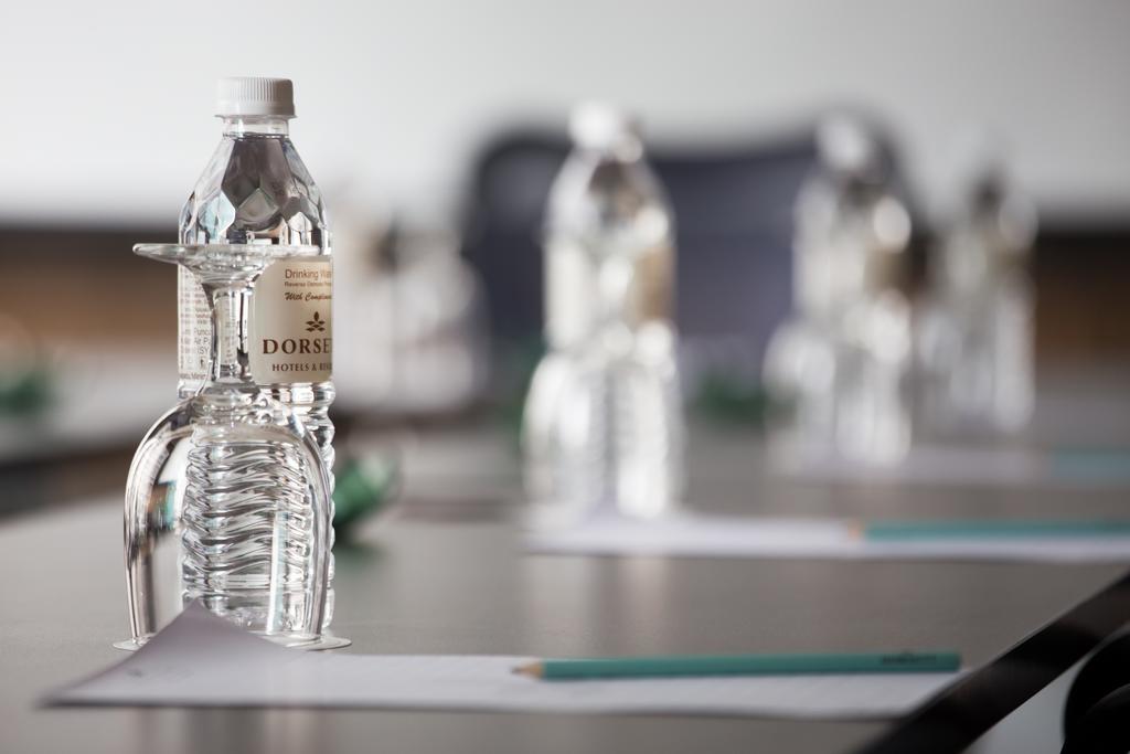 Dorsett Kuala Lumpur Hotell Exteriör bild Bottled water